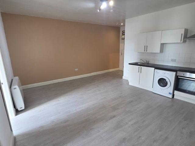 Flat for rent in Liscard