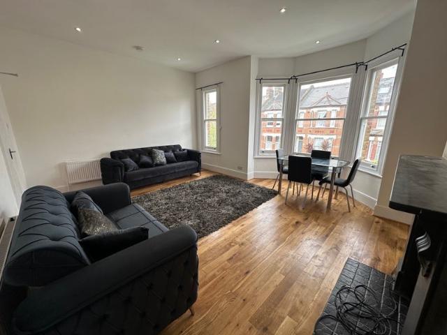 Flat for rent in London Borough of Lambeth, Greater London