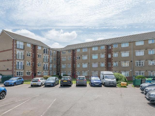 Flat for rent in Tilbury, Essex