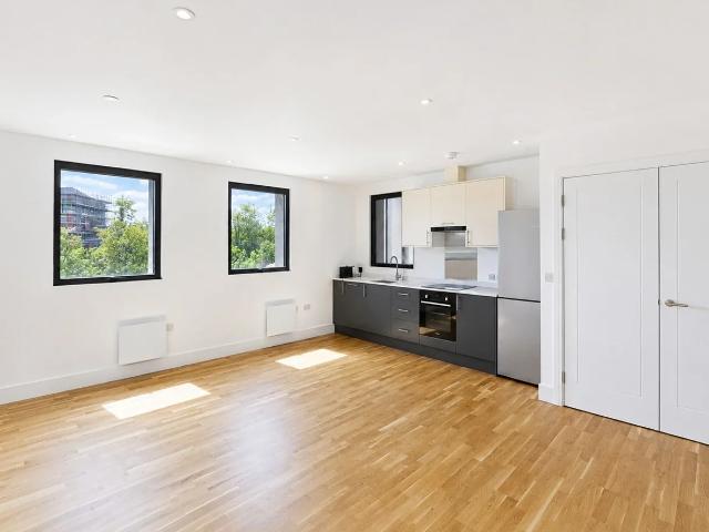 Flat for rent in South Tottenham, Greater London