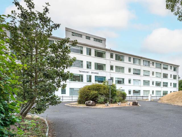 Flat for rent in London Borough of Lewisham, Forest Hill