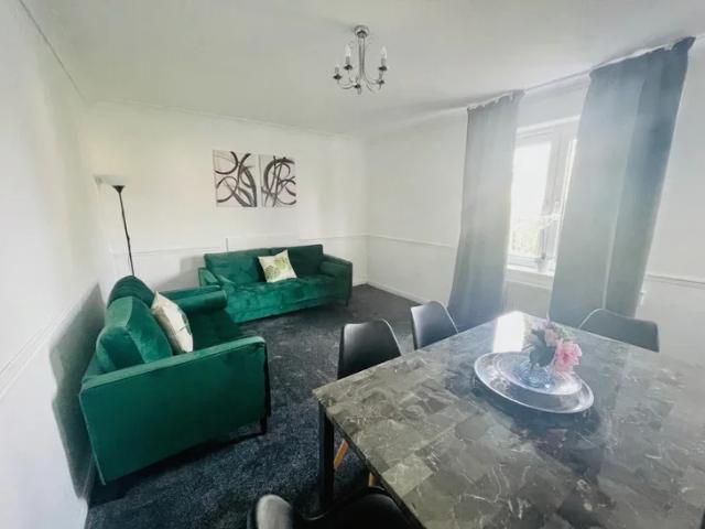 Flat for rent in Old Monkland, Viewpark