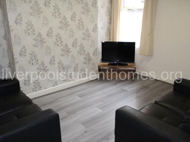 Flat for rent in Islington, Calderstones