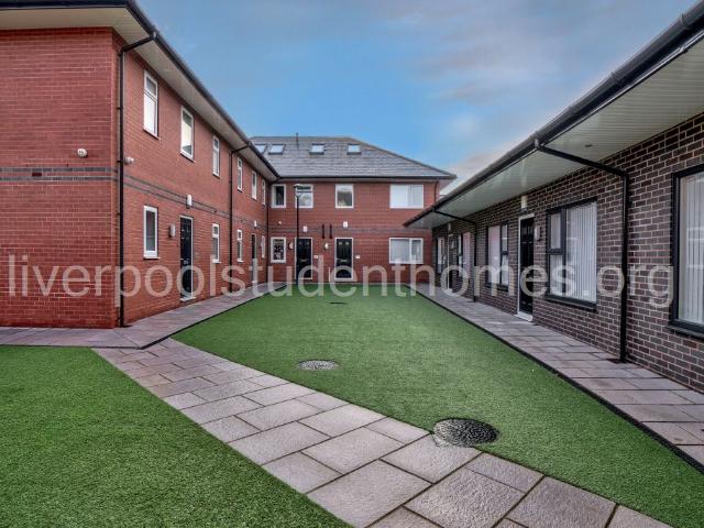 Flat for rent in Islington, Calderstones