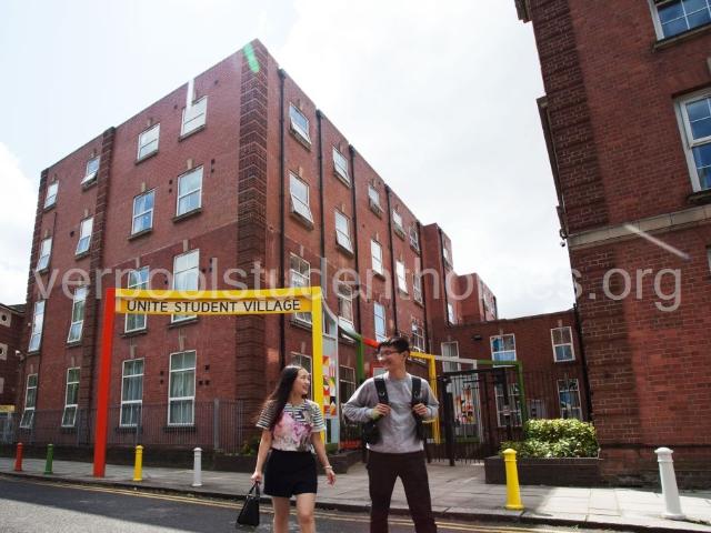 Flat for rent in Islington, Calderstones