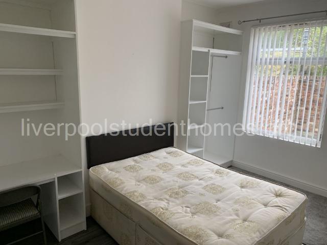 Flat for rent in Islington, Calderstones