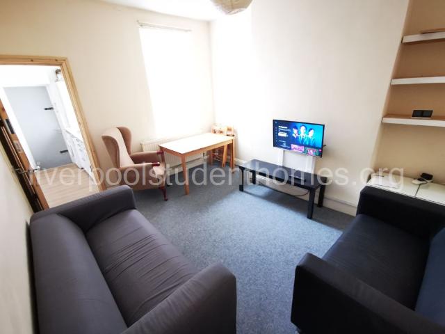 Flat for rent in Islington, Calderstones
