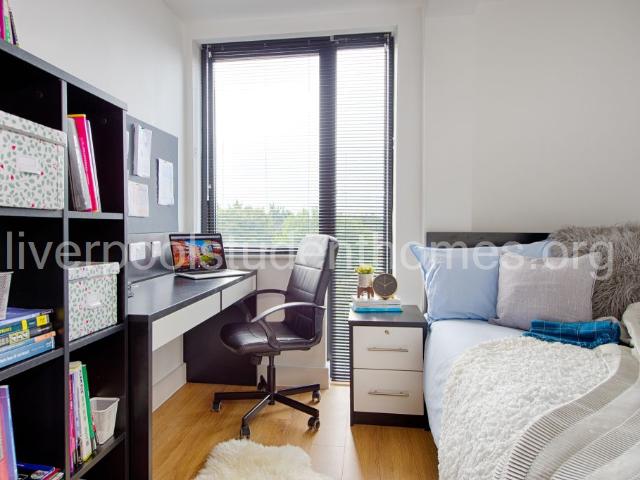 Flat for rent in Islington, Calderstones