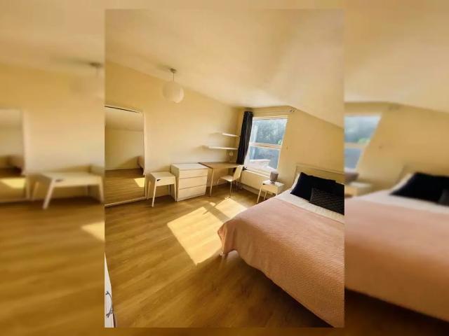 Flat for rent in Mortlake, Greater London