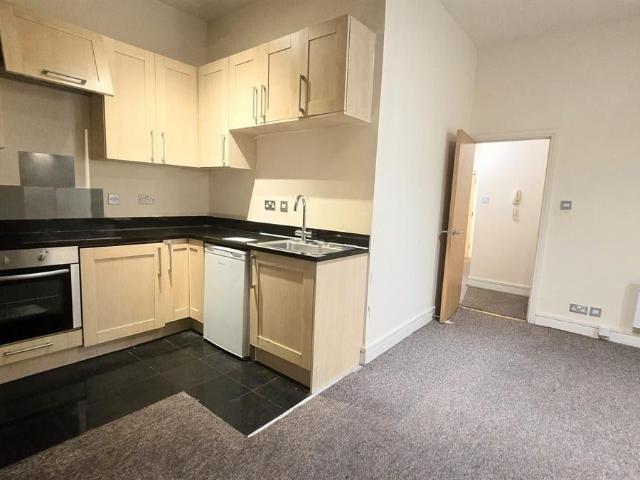 Flat for rent in Semilong, Northampton