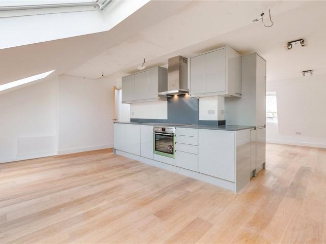 Flat for rent in Shepherd's Bush, Greater London