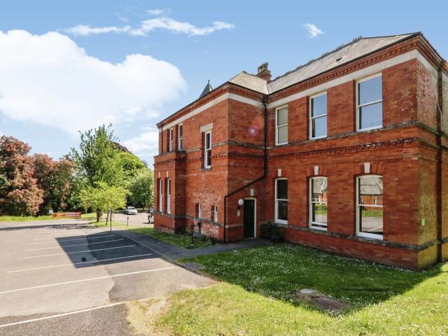 Flat for rent in Charlton Down, East Dorset