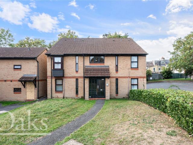 Flat for rent in London Borough of Croydon, Greater London