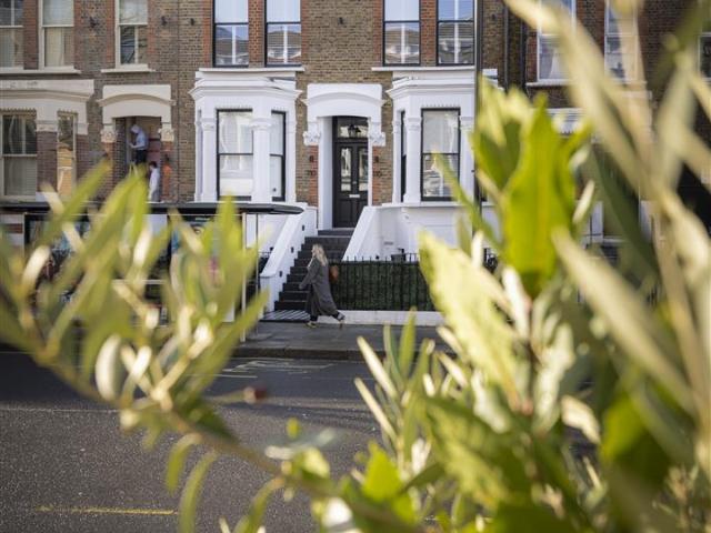 Flat for rent in Kensal Town, Greater London