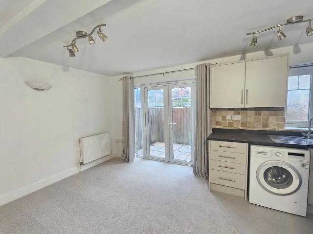Flat for rent in Hill, City Of Southampton