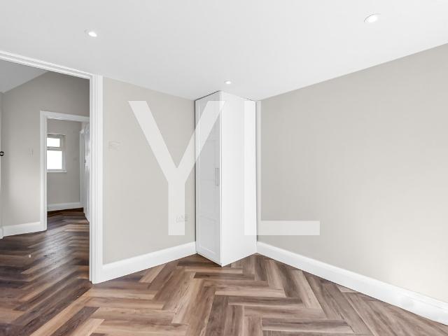 Apartment for rent in Charlton, Greater London