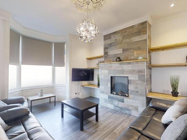 Flat for rent in Lowfield, South Yorkshire