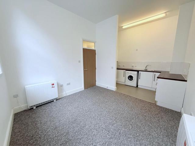 Flat for rent in St Ann's, Haddon