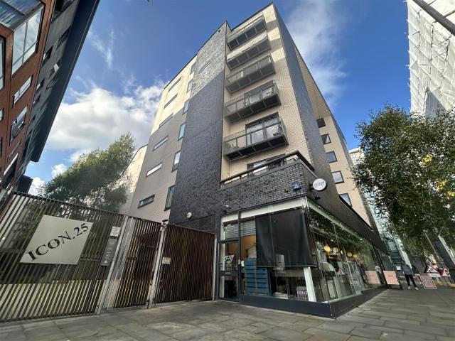Flat for rent in City Centre, Georgia