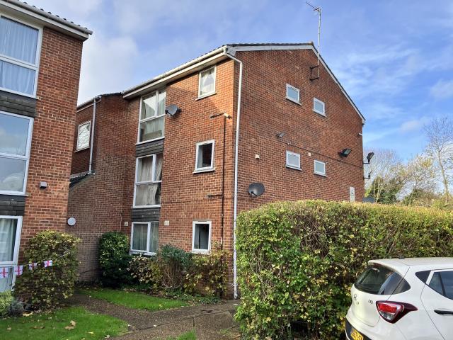 Flat for rent in East Barnet, Greater London
