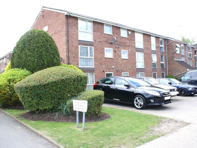 Flat for rent in East Barnet, Greater London