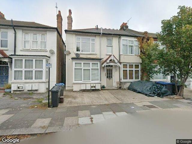 Flat for rent in Palmers Green, Greater London