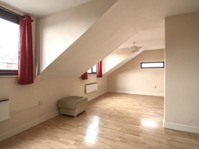 Flat for rent in Wakefield, Alverthorpe