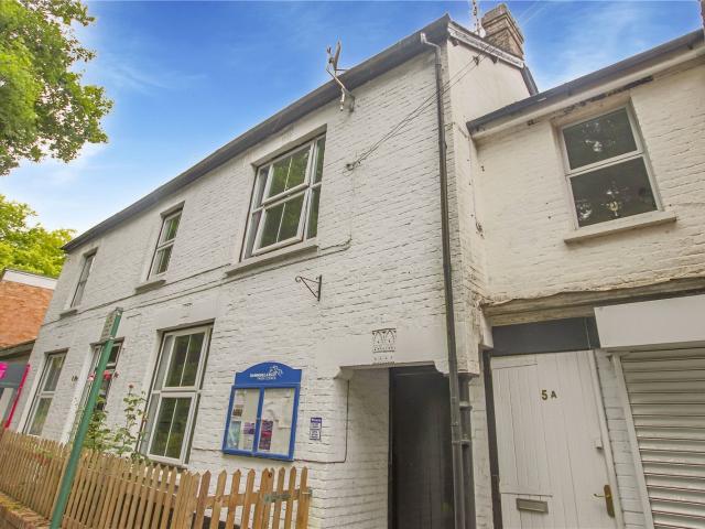 Flat for rent in Sunninghill and Ascot, Sunningdale