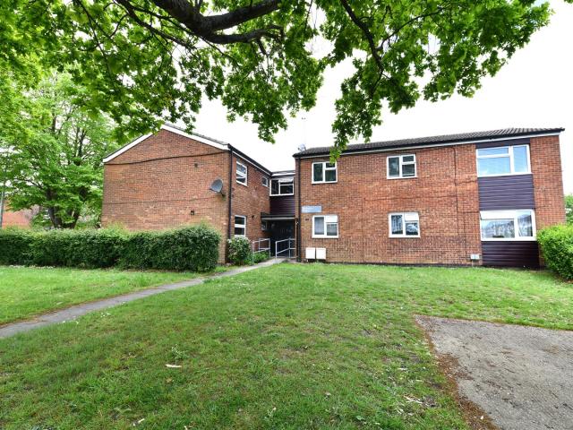 Flat for rent in Fishers Green, Shephall