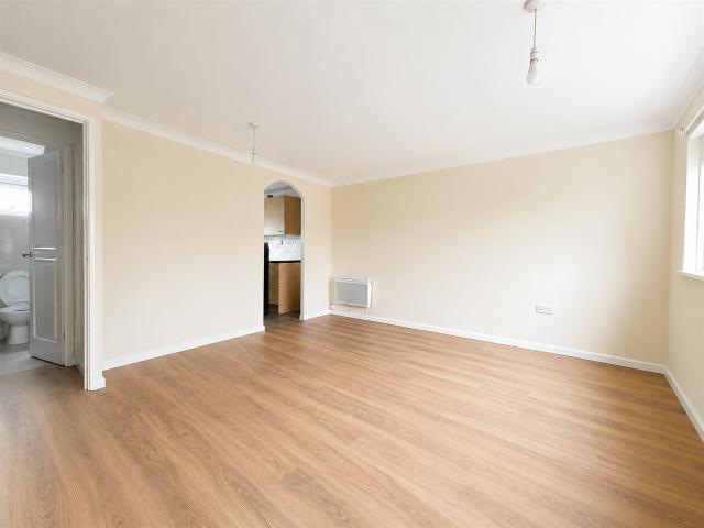Flat for rent in Woodlands Park, Bedford