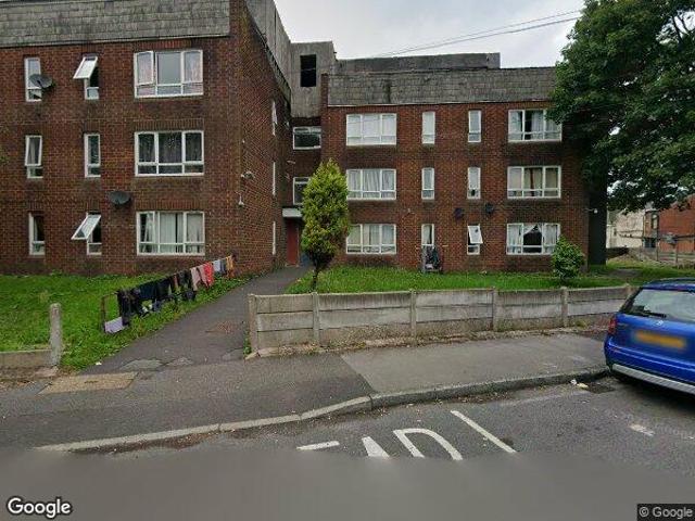Flat for rent in Burnedge, Greater Manchester