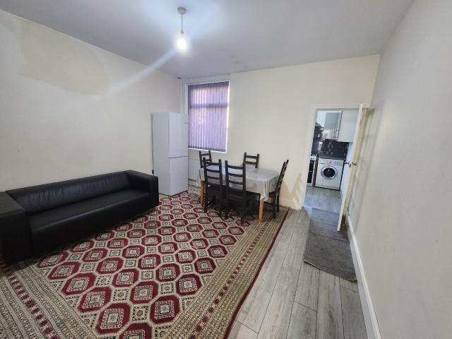 Flat for rent in Georgia, Greater Manchester