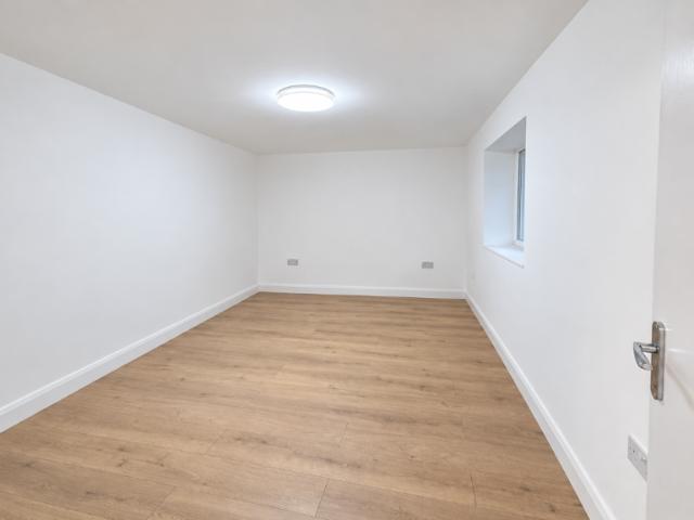 Flat for rent in London Borough of Redbridge, Greater London