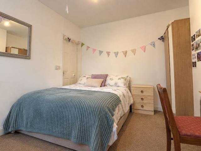 Flat for rent in Pigsty Hill, Bristol