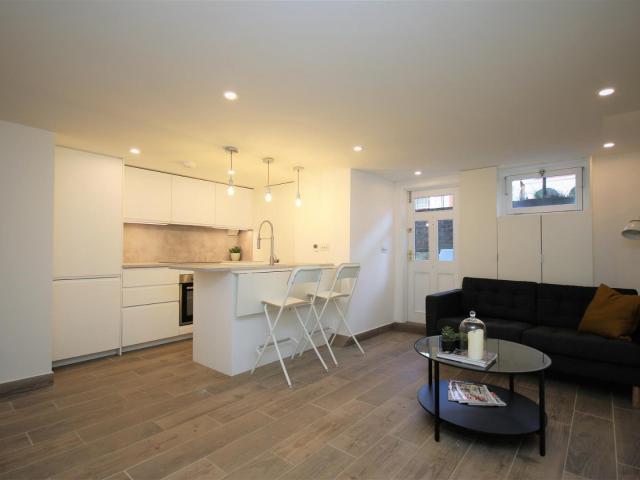 Flat for rent in Highbury, Greater London
