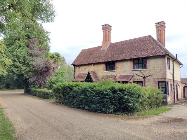 Flat for rent in Artington, Westborough