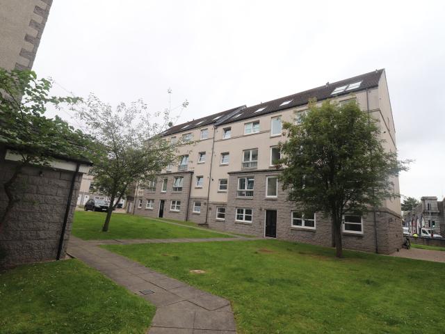 Flat for rent in Ferryhill, Ballindoch