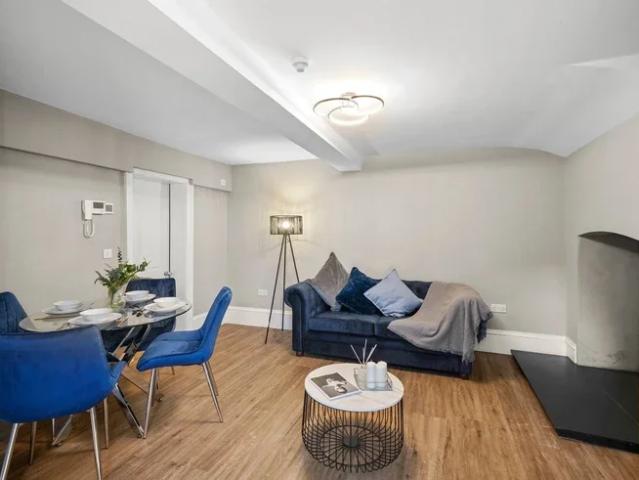 Flat for rent in Belle Isle, West Yorkshire