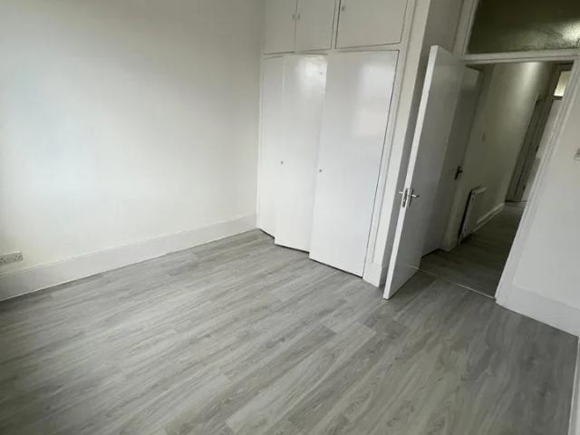 Flat for rent in London Borough of Ealing, Greater London