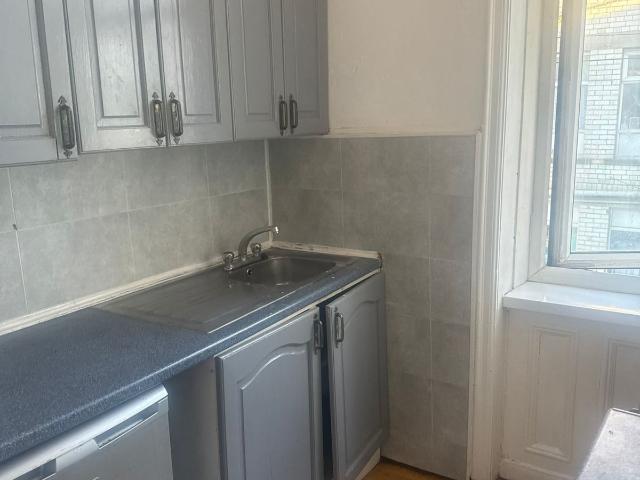 Flat for rent in Ingrow, West Yorkshire