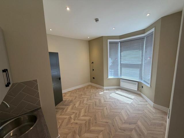 Flat for rent in Ponders End, Greater London