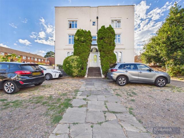 Flat for rent in Surbiton, Greater London