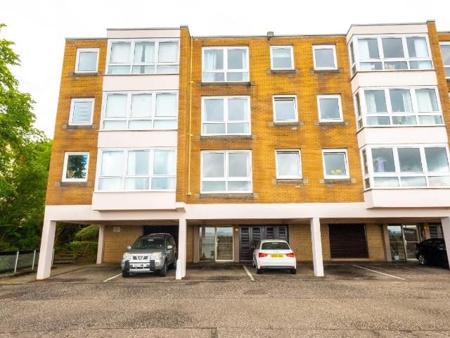 Flat for rent in Jordanhill, Scotland