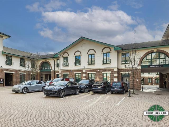 Flat for rent in London Borough of Redbridge, Greater London