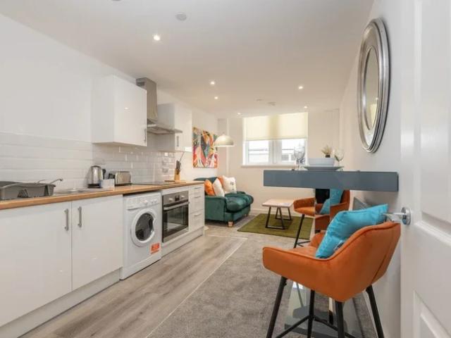 Flat for rent in Belle Isle, West Yorkshire