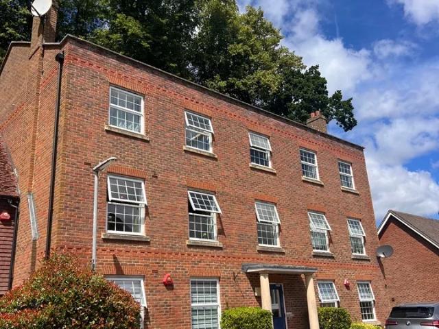 Flat for rent in Southgate, Crawley