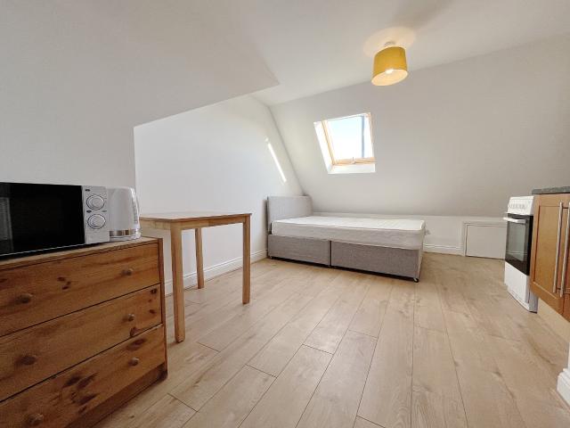 Flat for rent in London Borough of Hounslow, Osterley