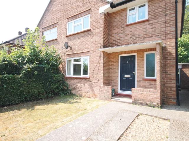 Flat for rent in Ripley Springs, Row Town