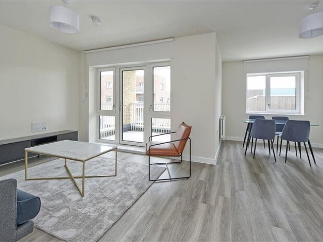 Flat for rent in Springfield Village, Greater London