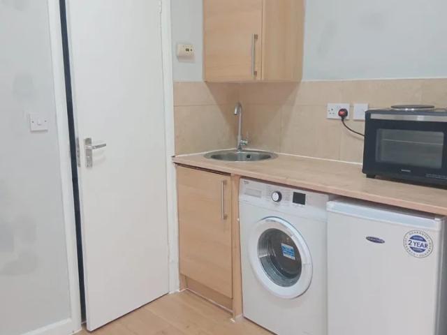 Flat for rent in Clapton, Upper Clapton